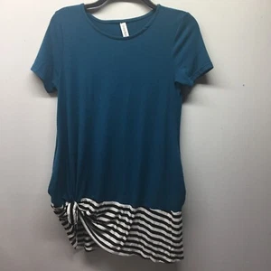 Zenana Premium Size S Small Tunic Soft Stretchy Shirt Top Pockets Tie Front - Picture 1 of 4