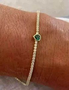 Brazalete de tenis verde esmeralda y diamante creado en laboratorio enchapado en oro amarillo de 14 k - Imagen 1 de 4
