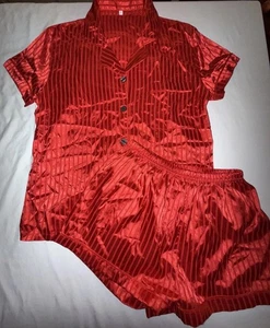 Junior 2-teilige rote Satan kurze Pyjamas Größe Small - Bild 1 von 4