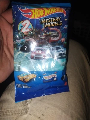 GMC Syclone 91 Black Mystery Models 2022 Serie 2 Chase Precintado Hot Wheels Foto 1 de 2