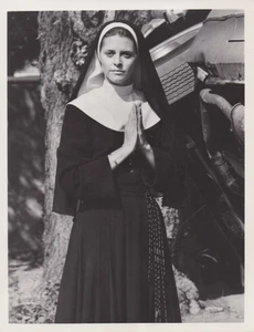 1976 Press Photo Beautiful Blonde Actress Lindsay Wagner in "The Bionic Woman" - Picture 1 of 2