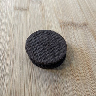 RARE INVERTED UPSIDE DOWN OREO MANUFACTURING ERROR! TOP AND BOTTOM SIDE  - Image 1 of 4