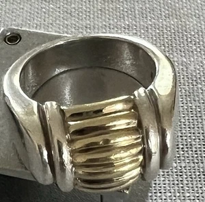 Vintage Lagos Caviar Sterling Silver 925  & 18K Ribbed Dome Ring Size 7 . - Picture 1 of 11