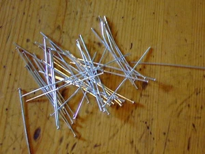 - Minuteria x Bigiotteria - CHIODINI - 50 pz - Foto 1 di 1