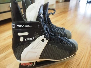 CCM SUPER TACKS 750 Ice Hockey Skates - Senior Men's US 9 - Picture 1 of 13