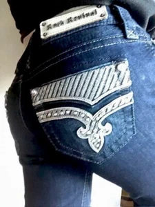 Pantalones de mezclilla Rock Revival para mujer Klarry lavado oscuro bling corte boot talla 27 (30" X 34") NUEVO - Imagen 1 de 14