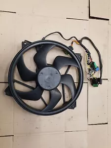 03 Peugeot 607 2.0 HDI Engine Coolant Radiator Cooling Fan - Picture 1 of 2