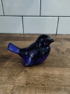 Statuina vintage Fenton arte vetro blu cobalto passero uccellino fermacarte timbrata - Foto 1 di 6