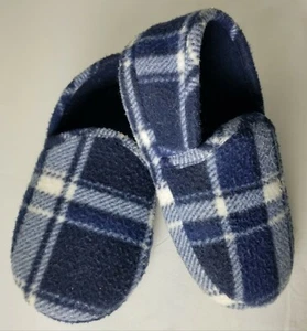 Boys size 11/12 Blue Soft Plush Slippers USA Seller Fast Shipping. - Picture 1 of 7
