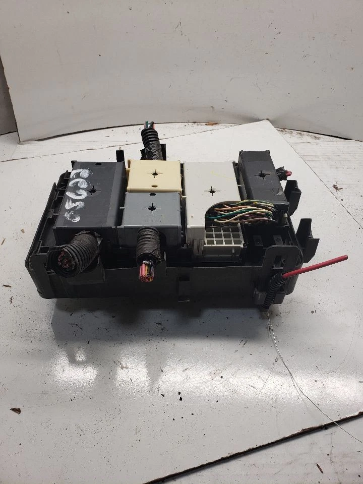 Motor de caja de fusibles California emisiones compatible con 08-10 COBALTO 1388346 Foto 1 de 4