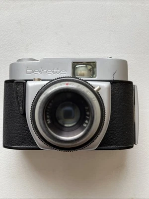BEIRETTE PRIOMAT VINTAGE GERMAN 35mm FILM CAMERA WITH CASE - Image 1 of 4