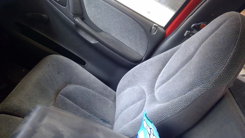 DAKOTA    1999 Front Seat 5177645 Foto 1 de 1