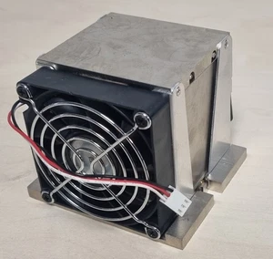 IBM Lenovo FRU 13N2951 13N2950 Heatsink And Fan Cooler - Afbeelding 1 van 3