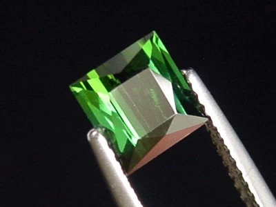 Verdelith / grüner Turmalin 1,20 Ct. Baguette (5249t) - Bild 1 von 2