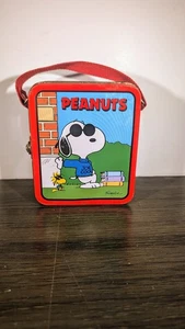 Peanuts, Snoopy Joe Cool Lunch Box With Woodstock. - Picture 1 of 6