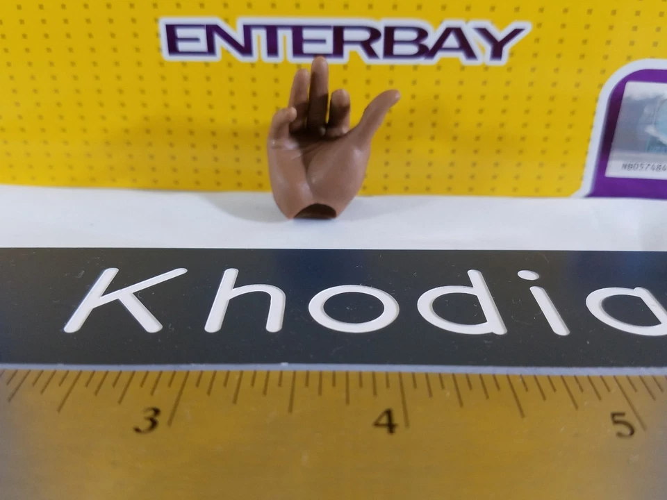 ENTERBAY 1/6 Lakers Baloncesto Kobe Bryant Figura Gestulando Mano Derecha solamente  Foto 1 de 4