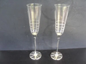 New Set of 2 Mikasa Ave Collection Silver Champagne Toasting Flutes - Picture 1 of 4