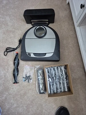 Neato Botvac D7 905-0415 Connected Robotic Vacuum Cleaner With Charger - Image 1 of 3