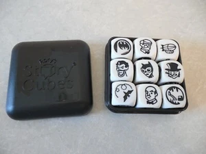 ¡RORY'S STORY CUBES, DC COMICS, JUEGO DE DADOS DE BATMAN, ¡SOLO 9 DADOS Y ESTUCHE DE TRANSPORTE! - Imagen 1 de 1