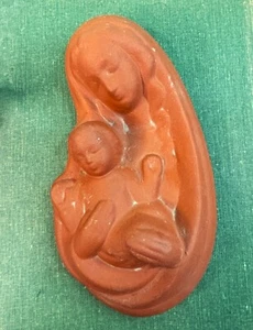 Terracotta Virgin Mary/Madonna & Child/Jesus Religious Wall Hanging Figurine - Picture 1 of 8