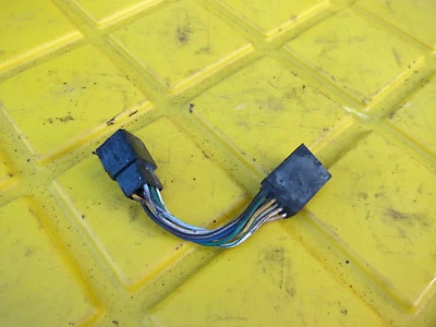 1983 Yamaha Virago 920 XV920 OEM ACCESSORY SOCKET PLUG OUTLET - Imagem 1 de 4