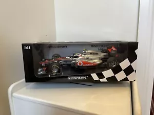 1/18 Minichamps Formula 1 McLaren MP4/26 Jenson Button 2011 - Picture 1 of 4