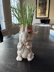 Lenox Porzellan Osterhase Hase Knospe Vase mit Blumen "Blütenblätter und Perlen" - Bild 1 von 5