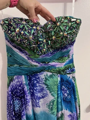 Tony Bowls  Foto 1 de 4