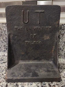 U T - THE UNIVERSITY OF TOLEDO Cast Iron Bookend Fixture Steel *Vintage decor - Picture 1 of 9