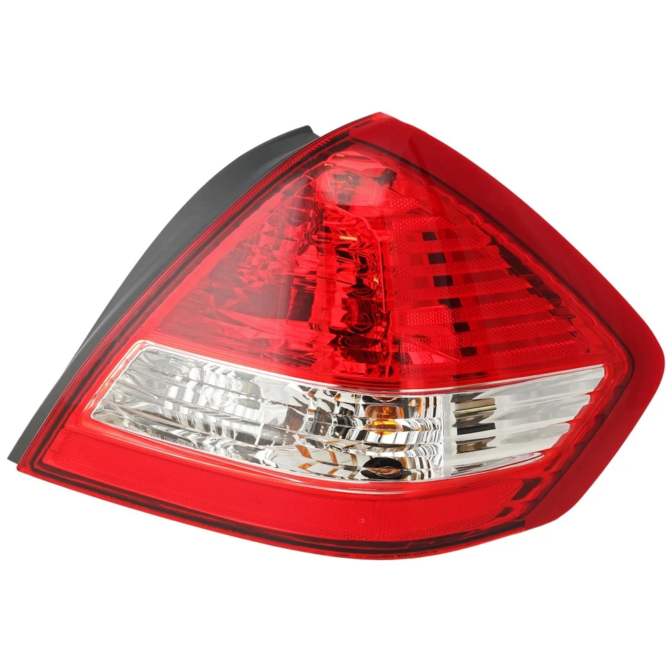 Luz trasera para Nissan Versa 2007-2011 sedán diestro Foto 1 de 4
