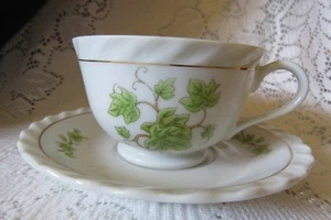 Taza y platillo Yamaka China Ivy - Imagen 1 de 12