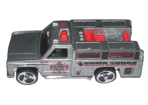 Vintage Diecast 1974 Hot Wheels Bomb Squad Truck Emergency Detonation Team - Picture 1 of 5