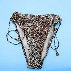 Victorias Secret XL Leopard Ribbed Brazilian Tie Bikini Bottom Beach Swimwear VS - Picture 1 of 9