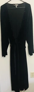 Cacique Sexy Sensual Women's Robe Size 18/20 Long Black Velvet Belted Polyester - Picture 1 of 8