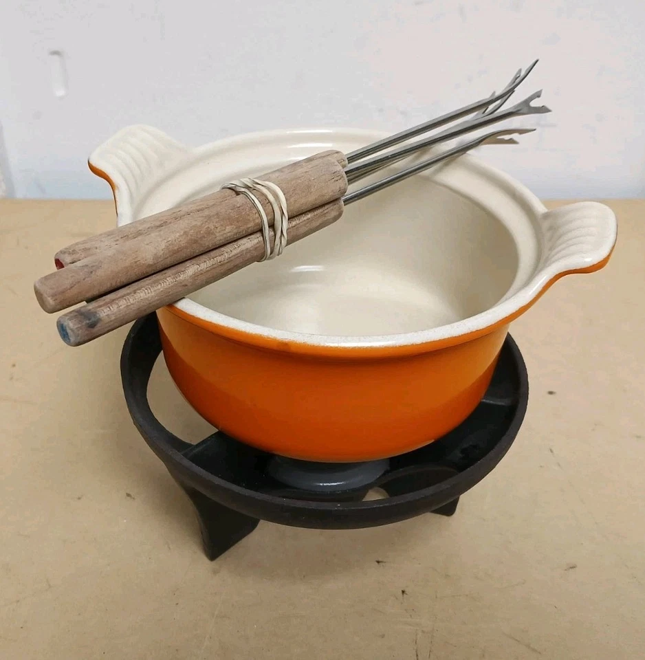 Le Creuset Cast Iron No 14 Fondue Set With Burner and Forks Orange 🍊 - Image 1 of 4