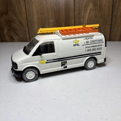 1997 DG Productions Wisconsin Power & Light Service Van GMC Savana Coin Bank - Imagem 1 de 4