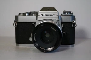 Nikon Nikkormat EL 35mm fotocamera reflex pellicola c/w 50mm f2.0 - batteria nuova - Foto 1 di 14