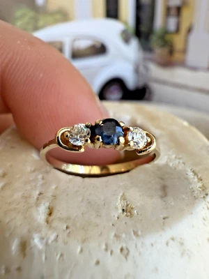 Anillo banda de zafiro de oro amarillo de 10 k para dama Foto 1 de 4