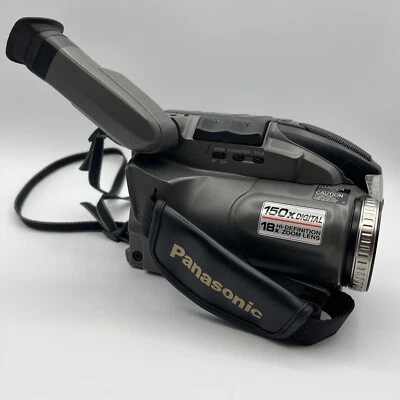 Panasonic VHS-C Palmcorder PV-L600D - W/Manual - No Battery - PARTS OR REPAIR - Image 1 of 4