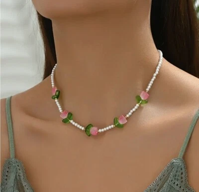 Claire’s Tulip Flower Necklace Choker Pearl Beaded Retro Pink Faux White Chain - Image 1 of 4