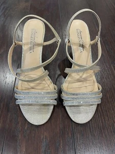 American Glamour Badgley Mischka "Yori" silber/gold glitzernde Damen-Sandale Größe 7 - Bild 1 von 8