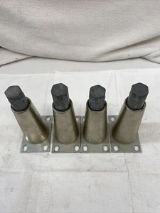 "Piernas de 6"" - 7 1/2"" para electrodomésticos de restaurante comercial tamaño 3 3/4"" x2 1/2" - Imagen 1 de 3