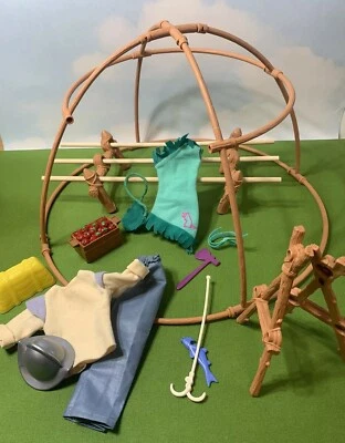 Ropa y accesorios para muñecas Disney Princesa POCAHONTAS: Juego vintage Powhatan Foto 1 de 2