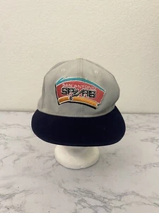 De Colección Adidas NBA San Antonio Spurs Gorra Ajustada Para Hombres S/M Baloncesto Gorra Retro V1 - Imagen 1 de 7