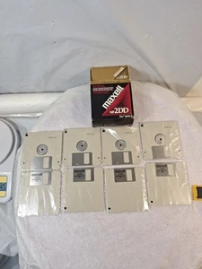 Maxell MF 2DD Double Density Double Sided 3.5 Floppy Disks IBM Formatted 8 Discs - Photo 1/3