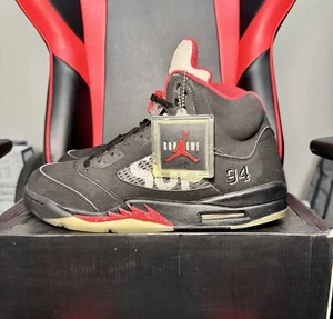 Size 13 - Supreme x Air Jordan 5 Retro Black - Picture 1 of 10