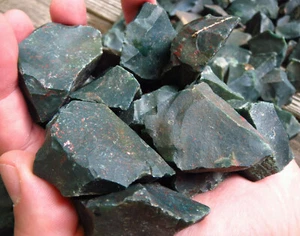 LOTE DE PIEDRAS CURATIVAS LIMPIADORAS DE SANGRE NATURALES HELIOTRÓPICAS DE PIEDRA DE SANGRE INDIA 1000 g - Imagen 1 de 6