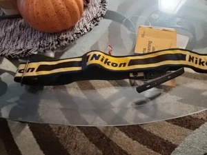 Nikon Schultergurt gelb & schwarz - Bild 1 von 4