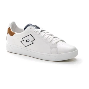 SCARPE SNEAKERS UOMO LOTTO 1973 EVO V 216498 8AO BIANCO ORIGINALE AI 2024 - Foto 1 di 7