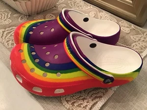 New CROCS Classic RAINBOW STRIPE CLOG, Men 9 Women 11 - Picture 1 of 6